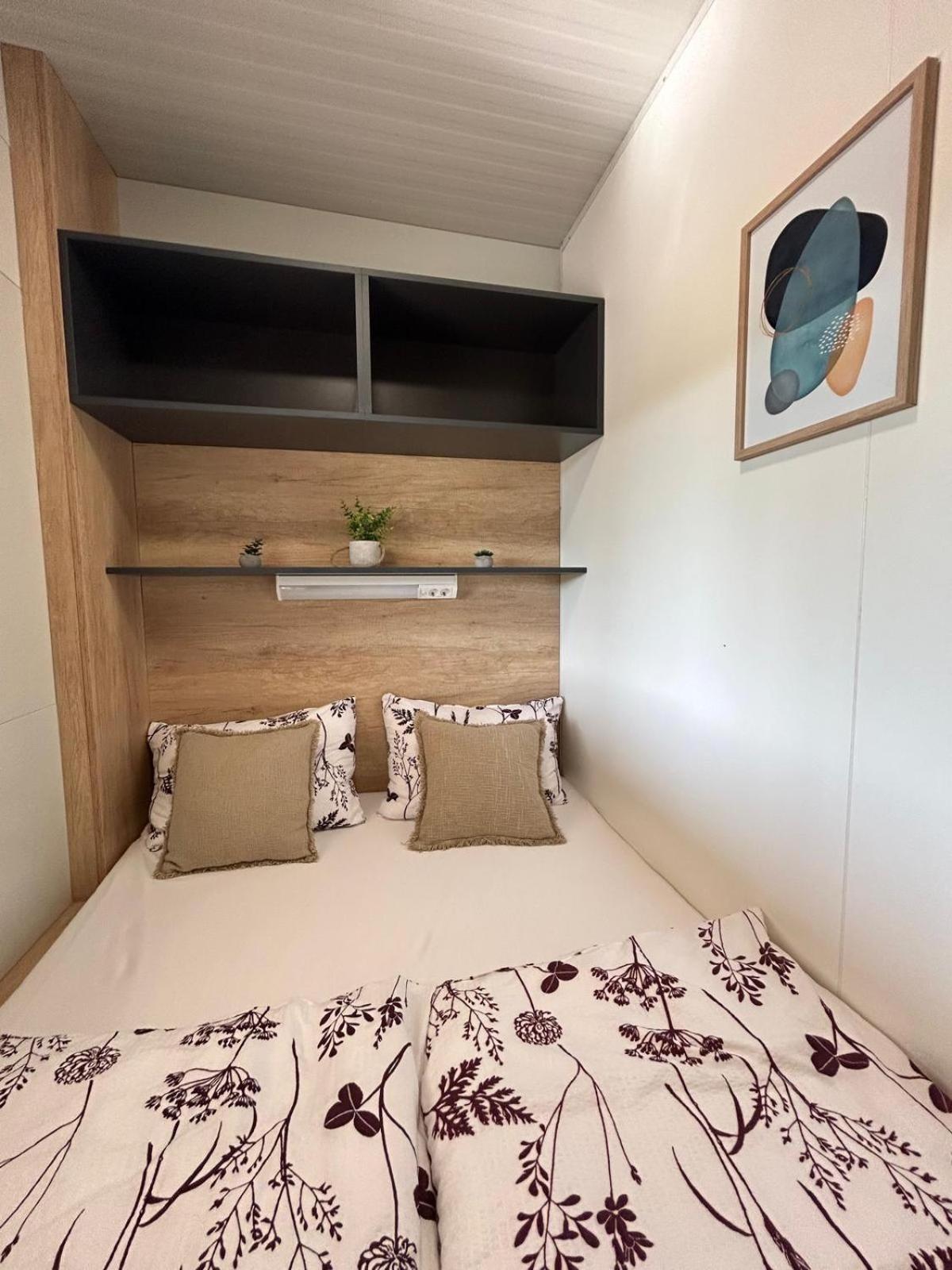 Mobile Home Vilmaris Pakostane Exterior photo